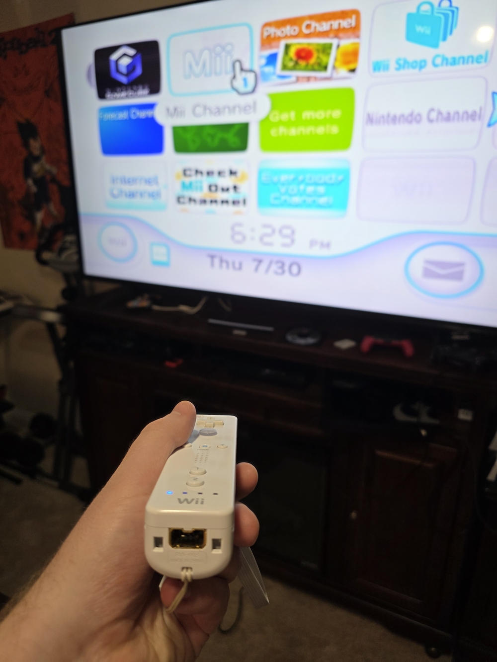 Nintendo Wii Remote Controller - White With Silicone Grip Sleeve - Picture 2 of 5